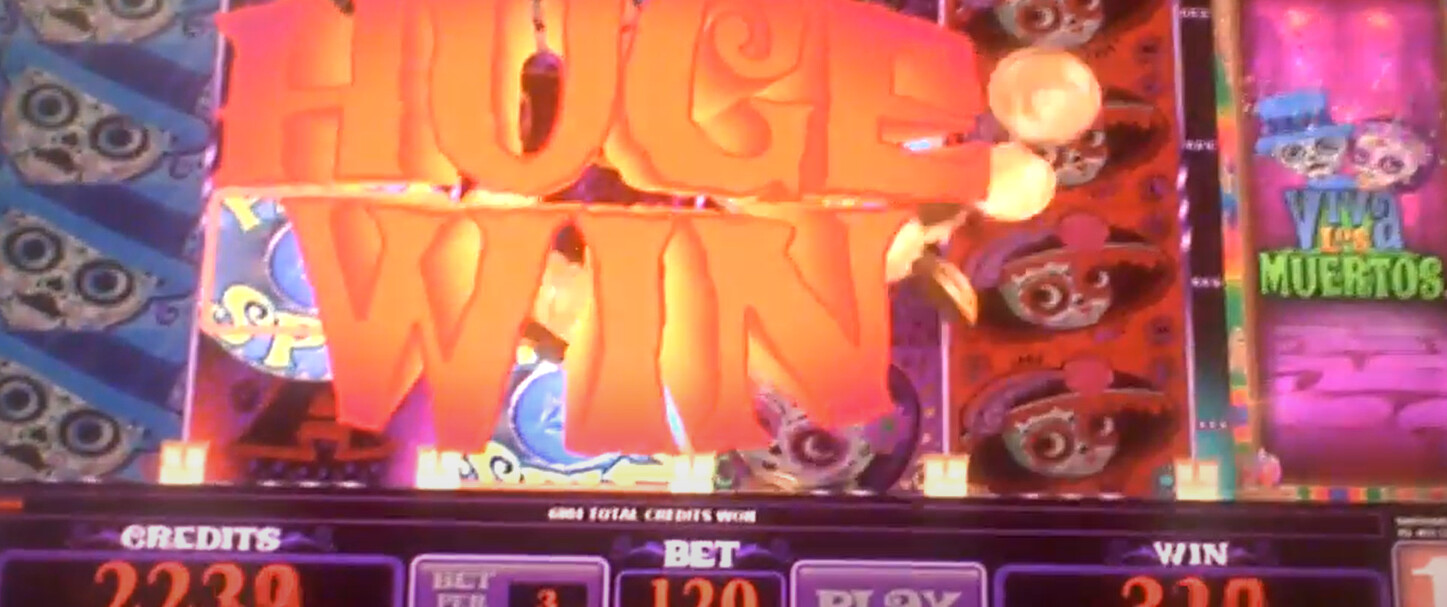 Huge win celebration in the base game (property of Multimedia Games).