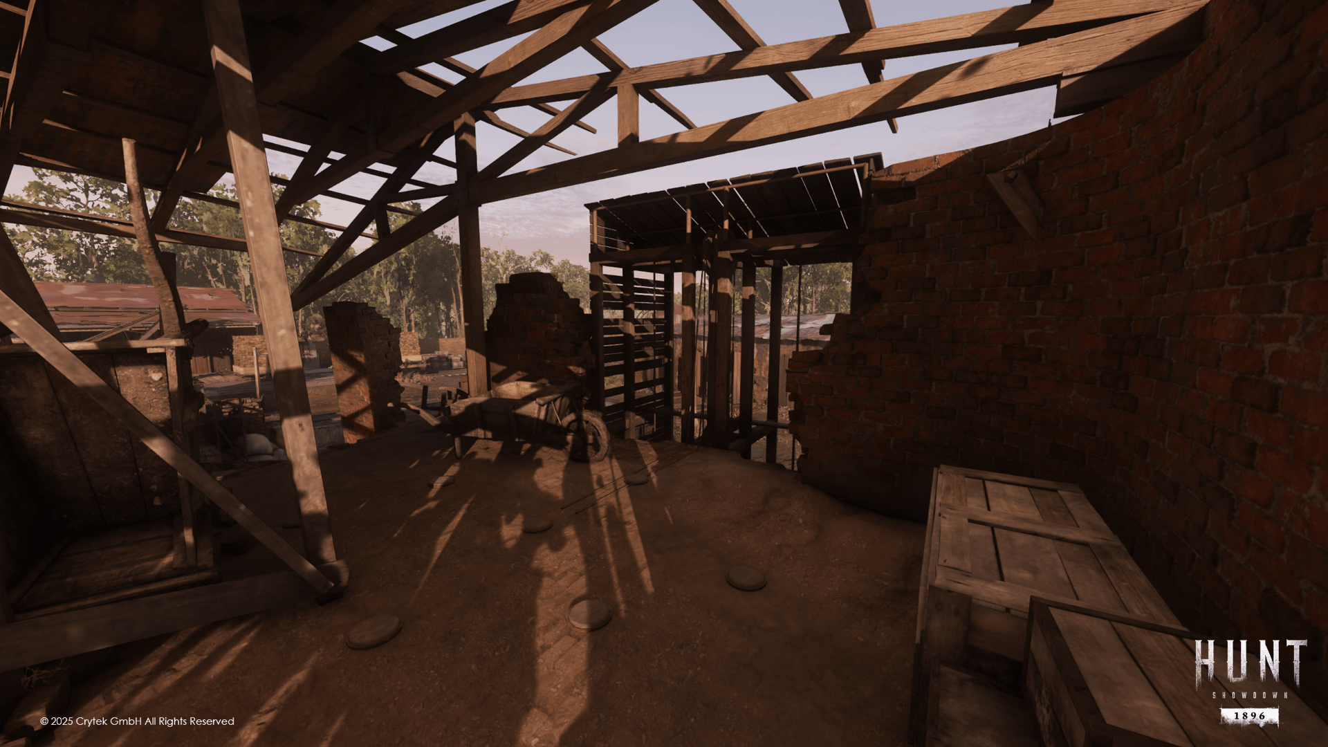 Although the distance is short, the elevator adds another quick getaway option when fighting in this space.