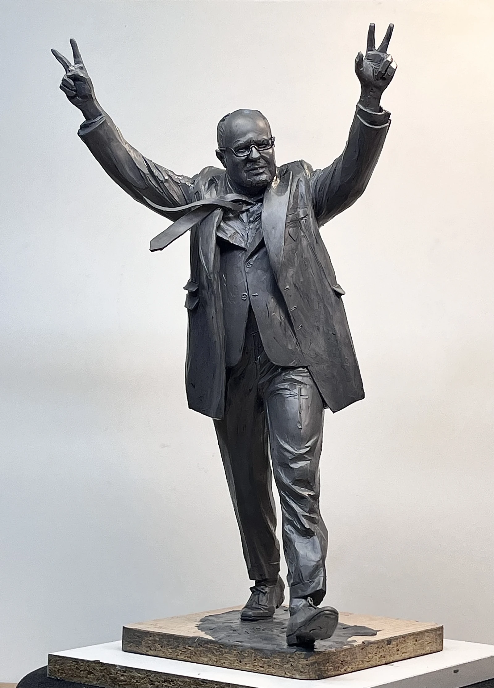 Paweł Adamowicz — monument design