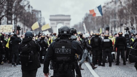 BATMAN (Inspired by) LUT Color Grading Preset Cinematic Look - LOG Profile - Resolve Premiere Lightroom Photoshop Cube XMP