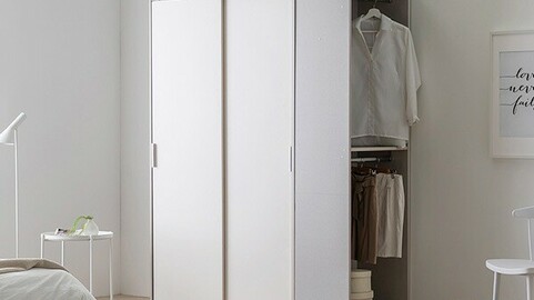 Ian Big 1200 sliding storage closet