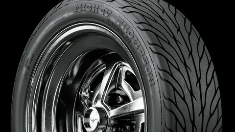 Mickey Thompson Sportsman S/R 26X8.00R18LT (Real World Details)