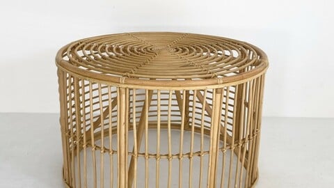 salon rattan table