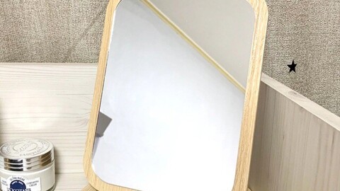 Wood tabletop table vanity stand mirror