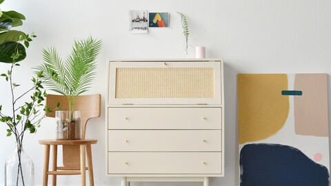 Bund Woody White Rattan 3-Drawer Dresser