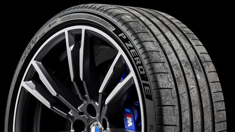 Pirelli® P ZERO™ E  • 245/35R21 (96Y) XL ELECT™ • 280/AA/A